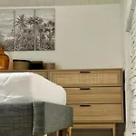 Apartment L'apparte Saint Michel - T1bis - Metro - Tram *