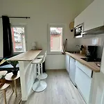 L'apparte Saint Michel - T1bis - Metro - Tram Apartment